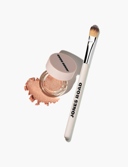 Jones Road - The Detail Brush for Clean Makeup